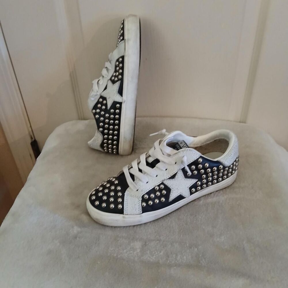 Vintage Havana Angie Studded Distressed Sneakers Black/White 6.5 Indie Grunge